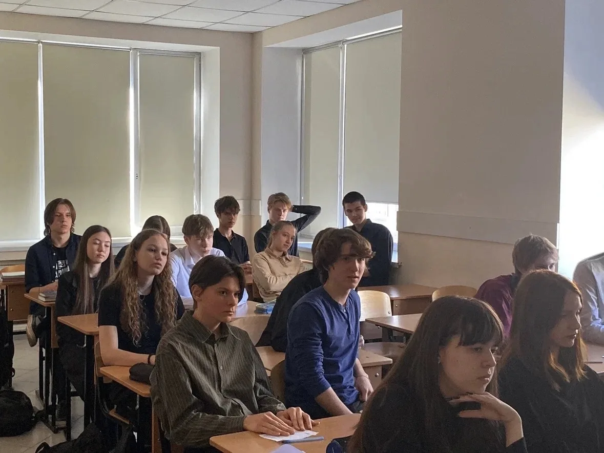 10 апреля для учащихся 9-х классов прошло увлекательное просветительское мероприятие «Что? Где? Когд