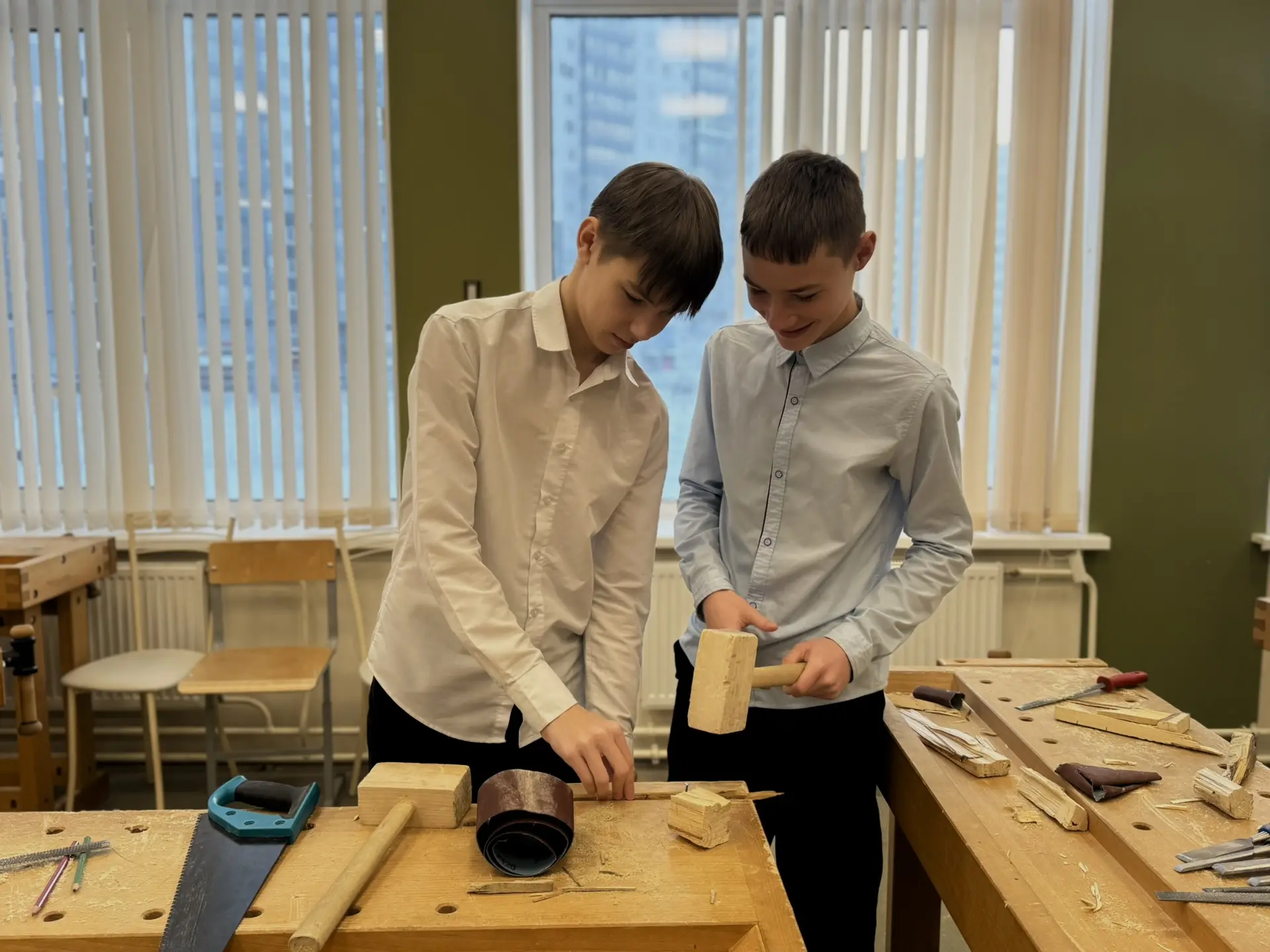 🔧 УРОКИ ТЕХНОЛОГИИ В НАШЕЙ ШКОЛЕ — ЭТО БОЛЬШЕ, ЧЕМ ПРОСТО УРОКИ!  🪵 На уроках технологии в нашей шко