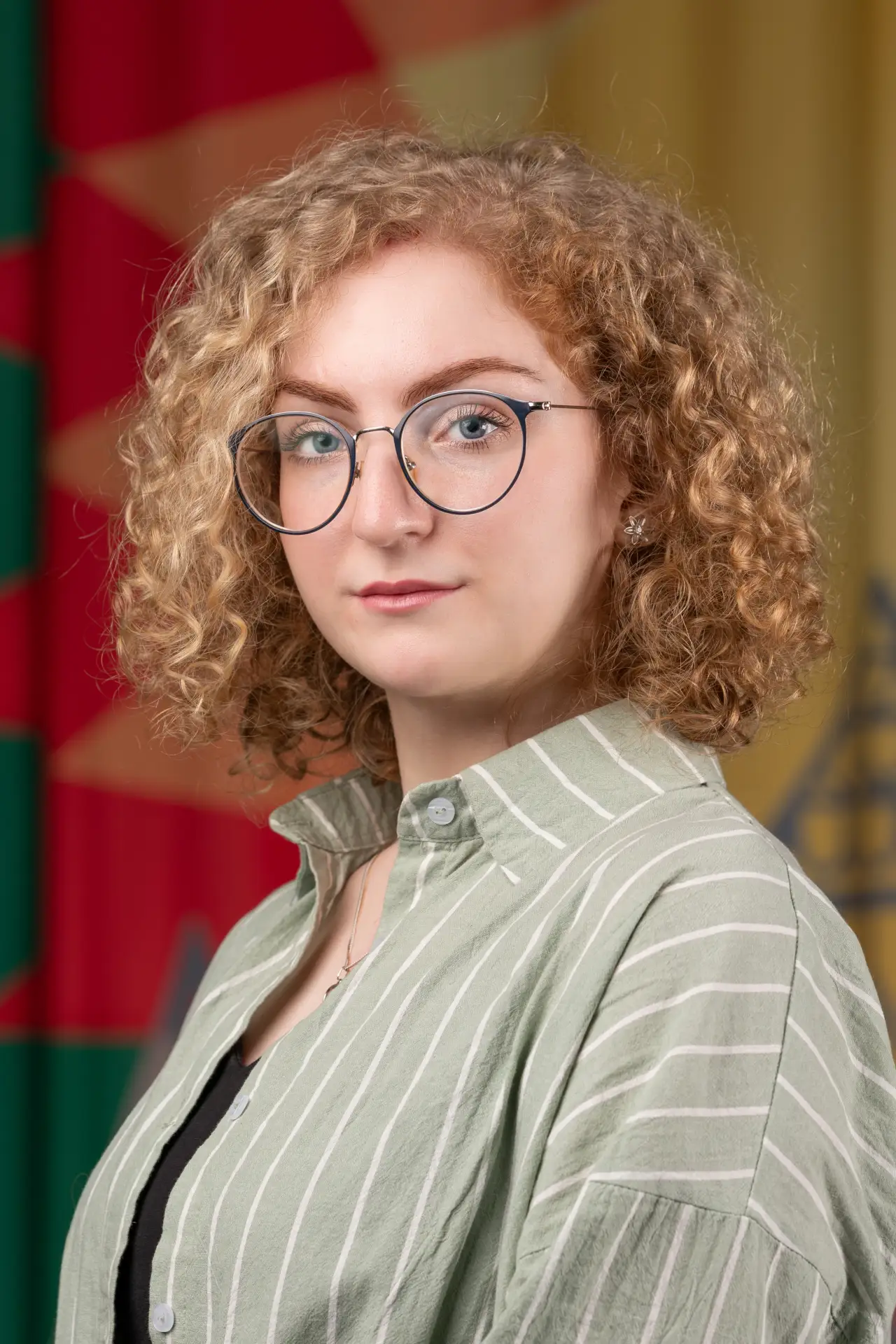 Сегодня мы поздравляем с днём рождения Полину Максимовну Зырину — администратора Мурман...