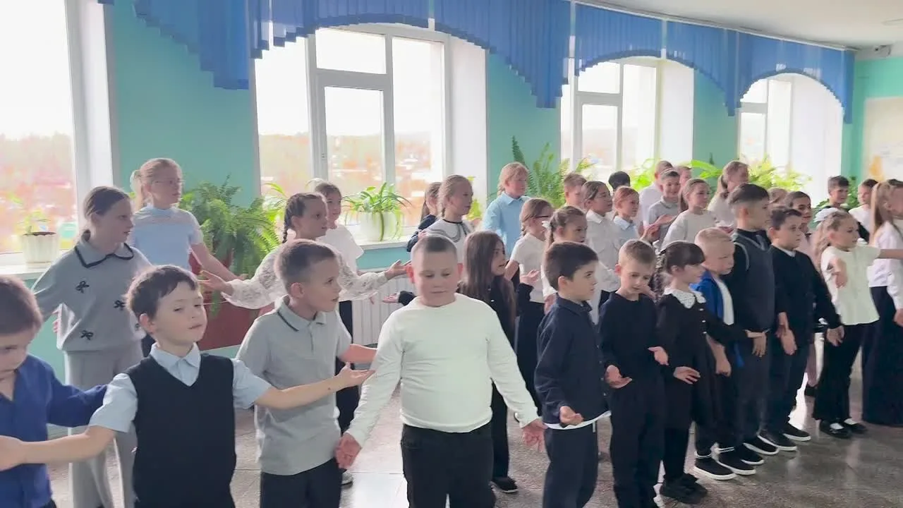 🎶 Музыка нас связала: в нашей школе прошёл зажигательный танцевальный флешмоб!💃