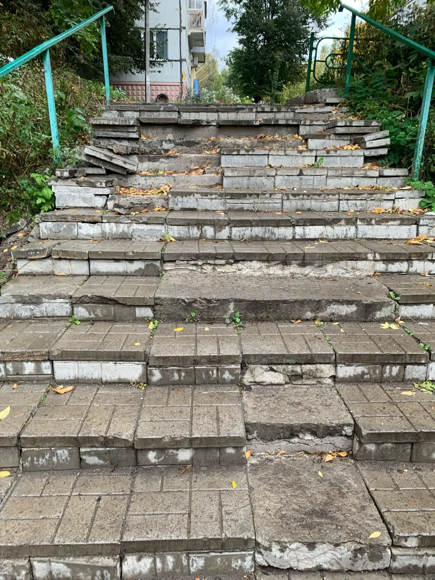 ⚠️ Лестница на Воронова, 2 может стать опаснее зимой