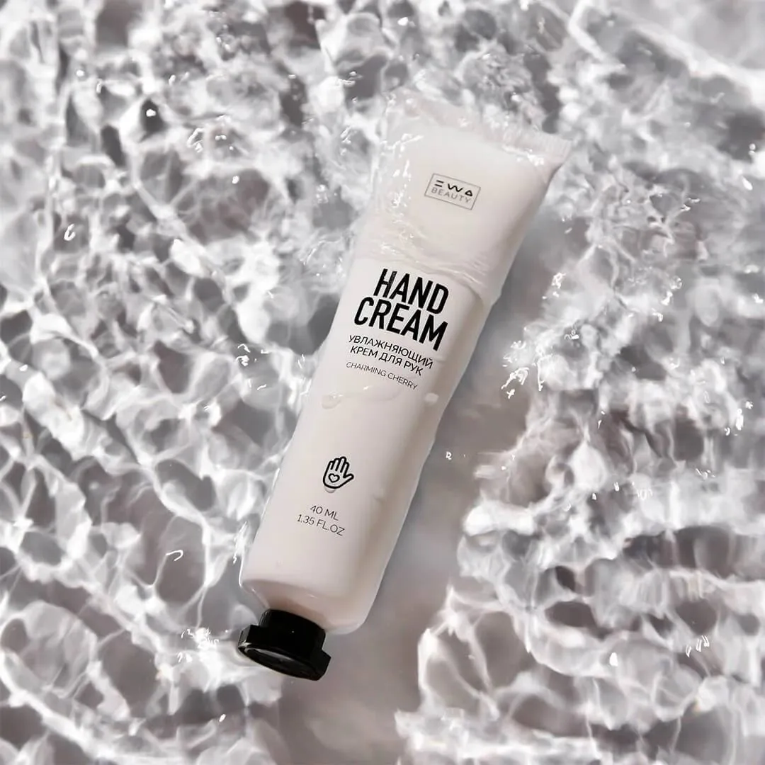 🍒HAND CREAM «CHARMING CHERRY» – увлажняющий крем для рук с ароматом спелой вишни глубо...