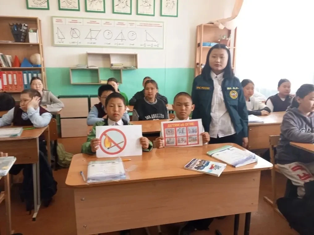 Акция «Пожарная безопасность» от отряда МЧС (8 класс)
