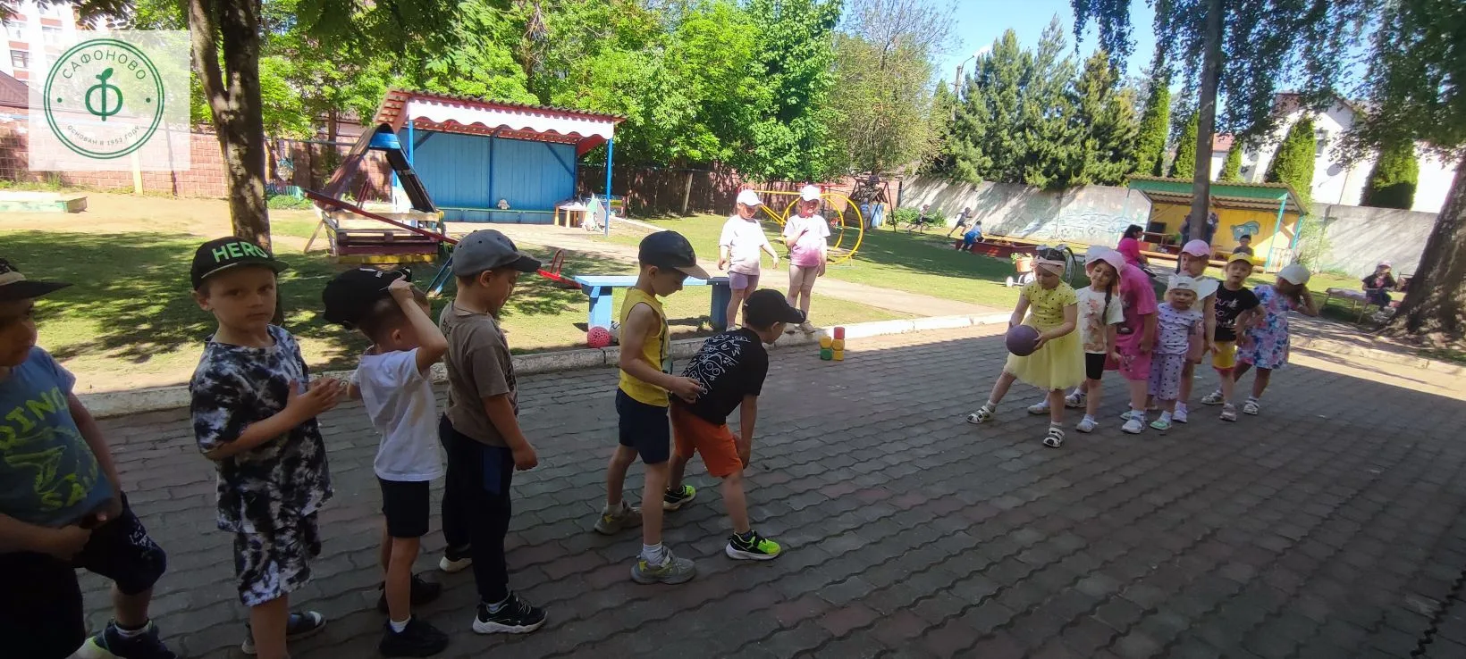 Для воспитанников старшей группы прошла динамичная эстафета в формате "мальчики 🧒проти...