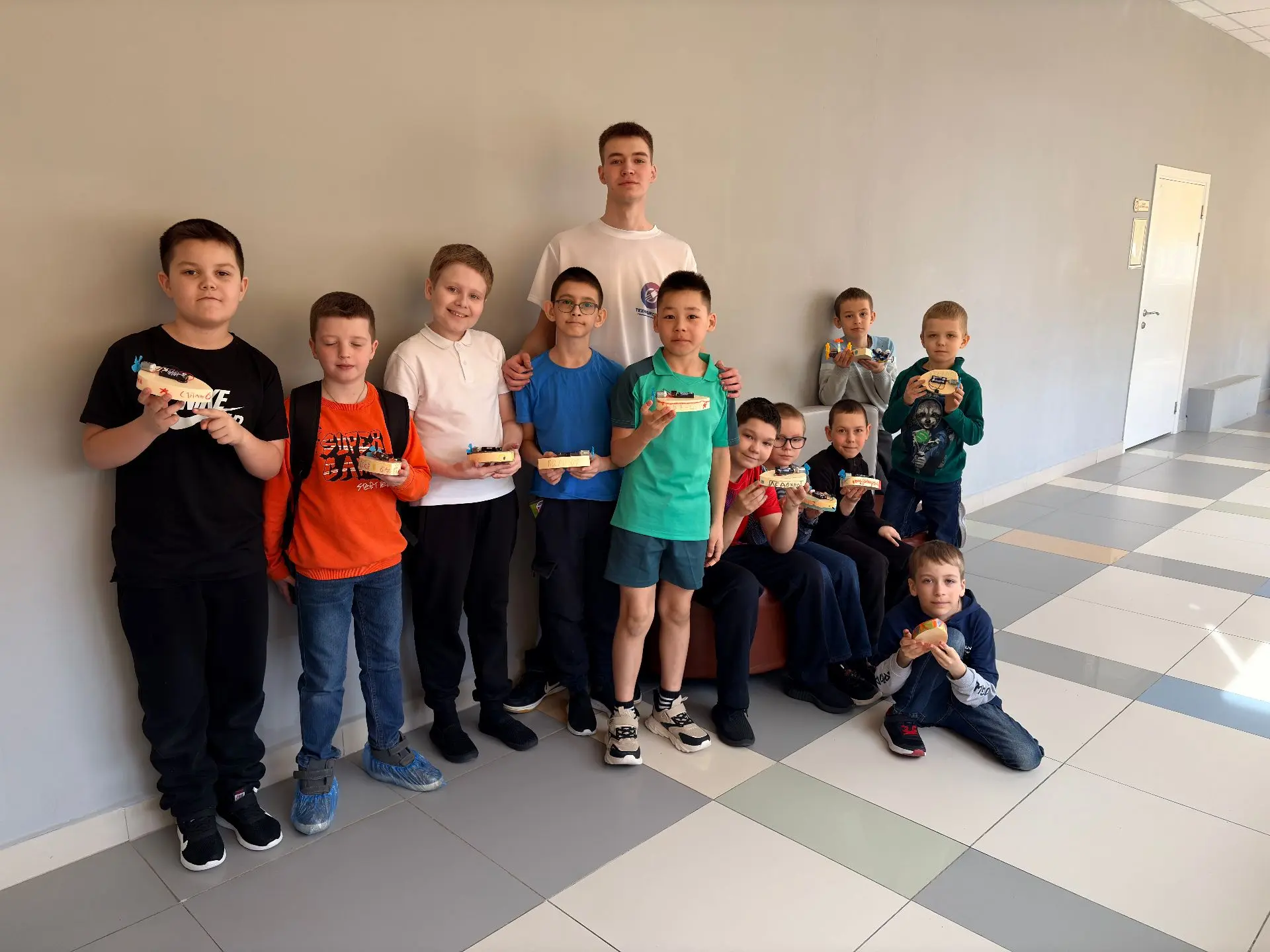 🚀Ура, ура, ура!   В нашей школе состоялось открытие инженерного кабинета с курсами Электроника от Ин