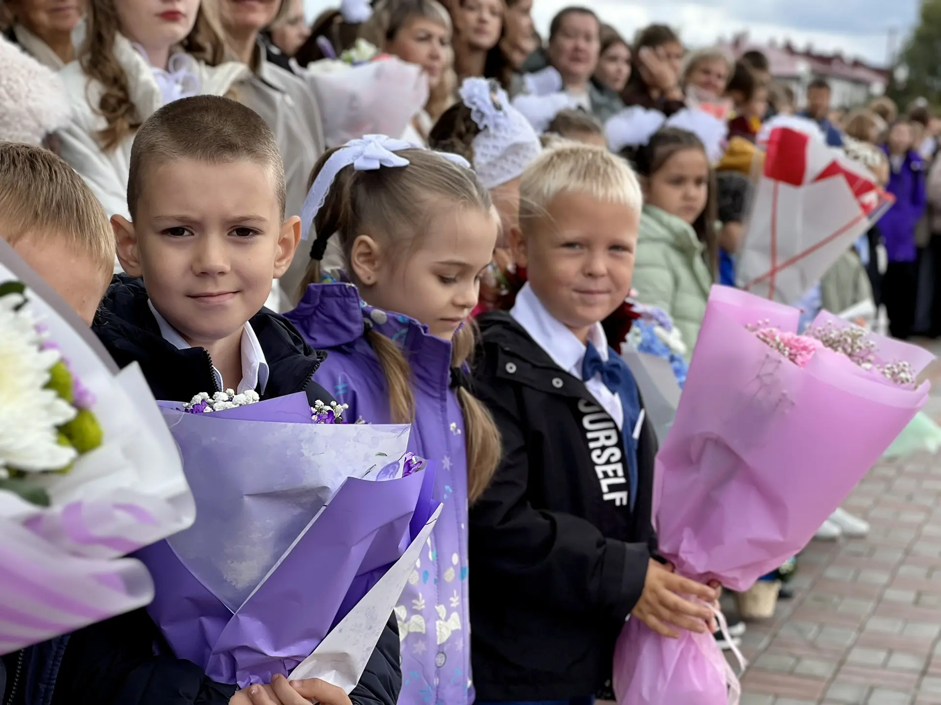 🇷🇺Сегодня на центральной площади городского поселения Красный Яр состоялась торжестве...