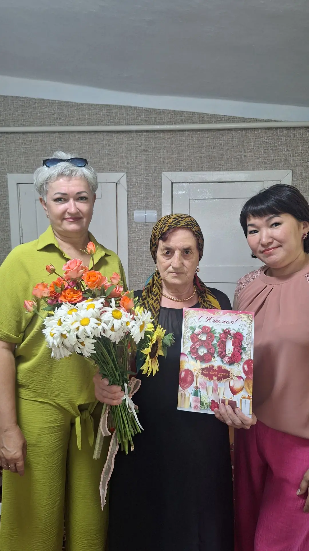 В рамках социальной акции "Дарю тепло" волонтёры культуры с.Кендже-Кулак совместно с председателем с