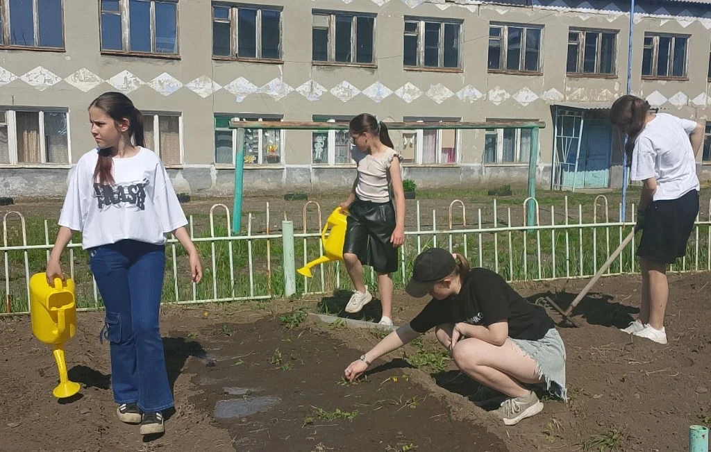 «Экологический десант» оставил свой зелёный след! С радостью сообщаем: наши грядки попо...