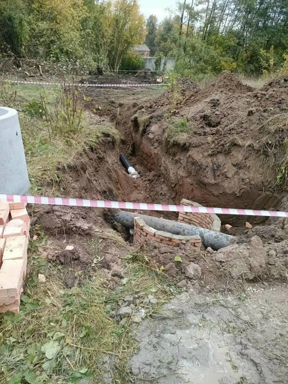 На улице Менделеева в Курске снизили давление воды из-за аварии. Специалисты Курскводок...