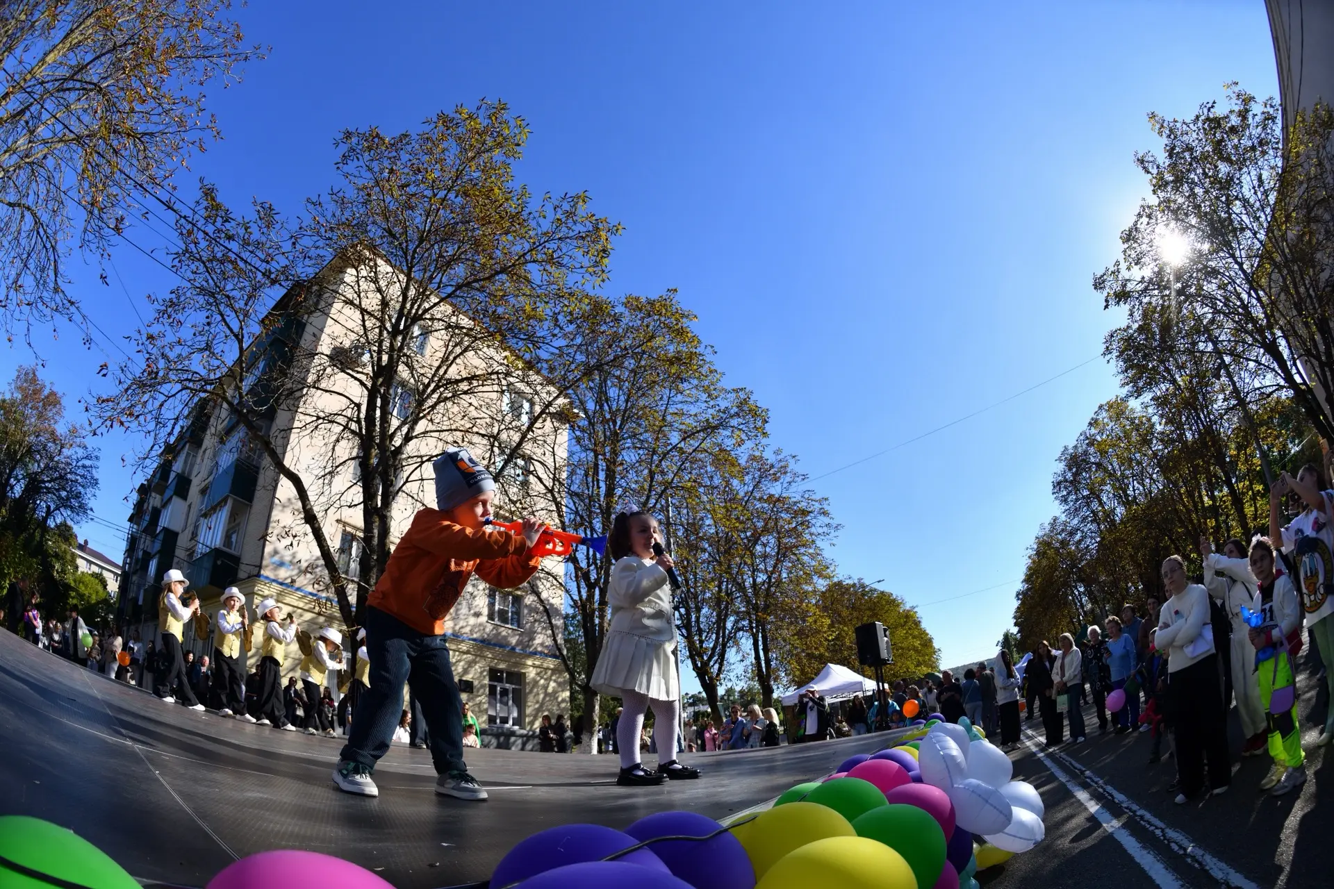Праздничные мероприятия в центре Майкопа продолжаются 🎉