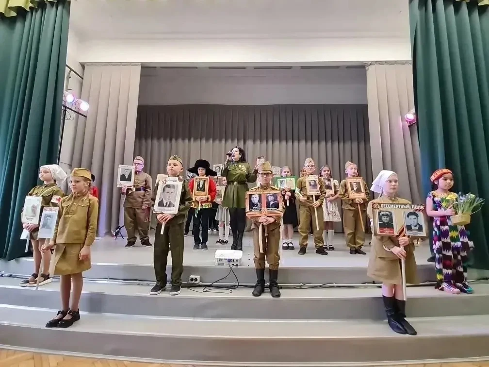 🎖Никто не забыт, ничто не забыто  💫 В младшей школе состоялся праздничный концерт, посвященный 9 Мая