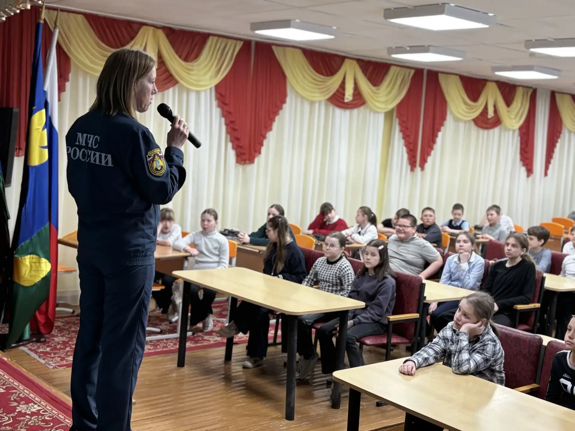 Готовимся к безопасным каникулам!  📍В гимназии прошла важная и познавательная встреча с инструктором