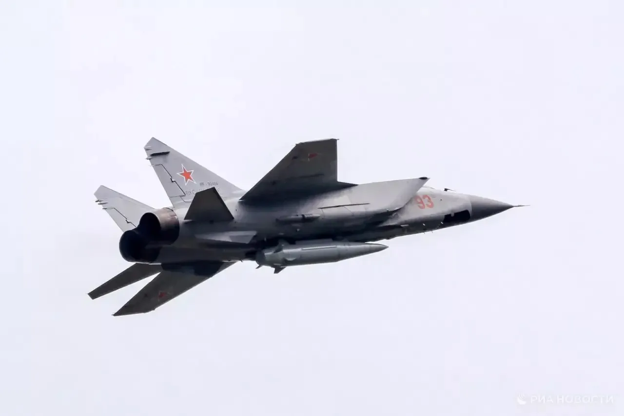 Российские войска поразили в Киеве Северный автотранспортный мост через Днепр — он обес...