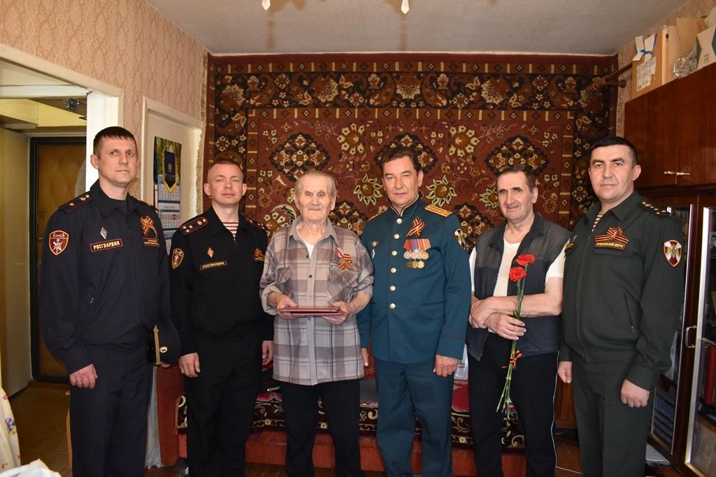 🇷🇺В Нижнем Новгороде заместитель командующего Приволжским ордена Жукова округом войск национальной г