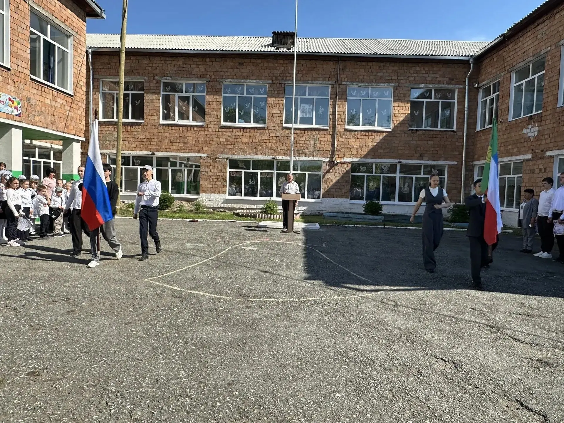 27.05.2026 в нашей школе прошла торжественная итоговая линейка, посвященная окончанию у...