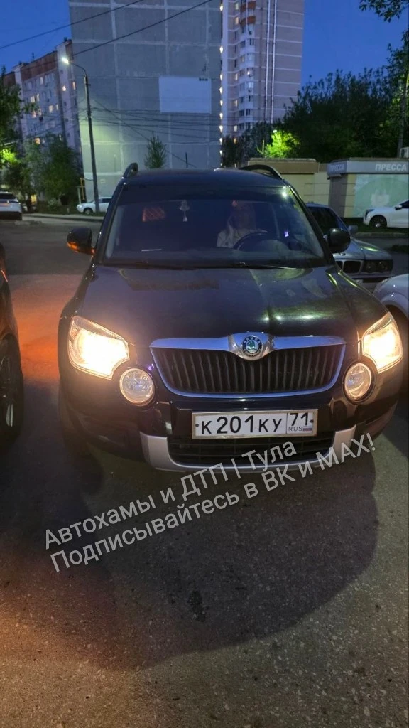 👑«VIP». Фото от подписчика  ✍️«Данная особа перегородила выезд со двора ссылаясь на то, что мой авто