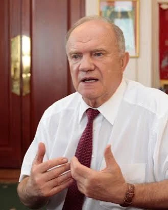 Зюганов пожаловался Путину на квитанцию за ЖКХ на 30 тысяч рублей