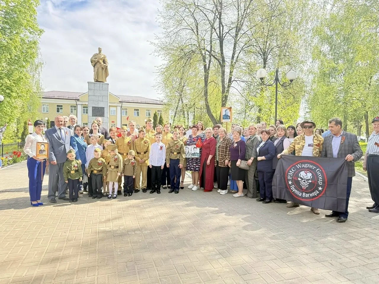 🔥Сотрудники и воспитанники Черемисиновского центра соцпомощи «Содействие» приняли участие в торжеств