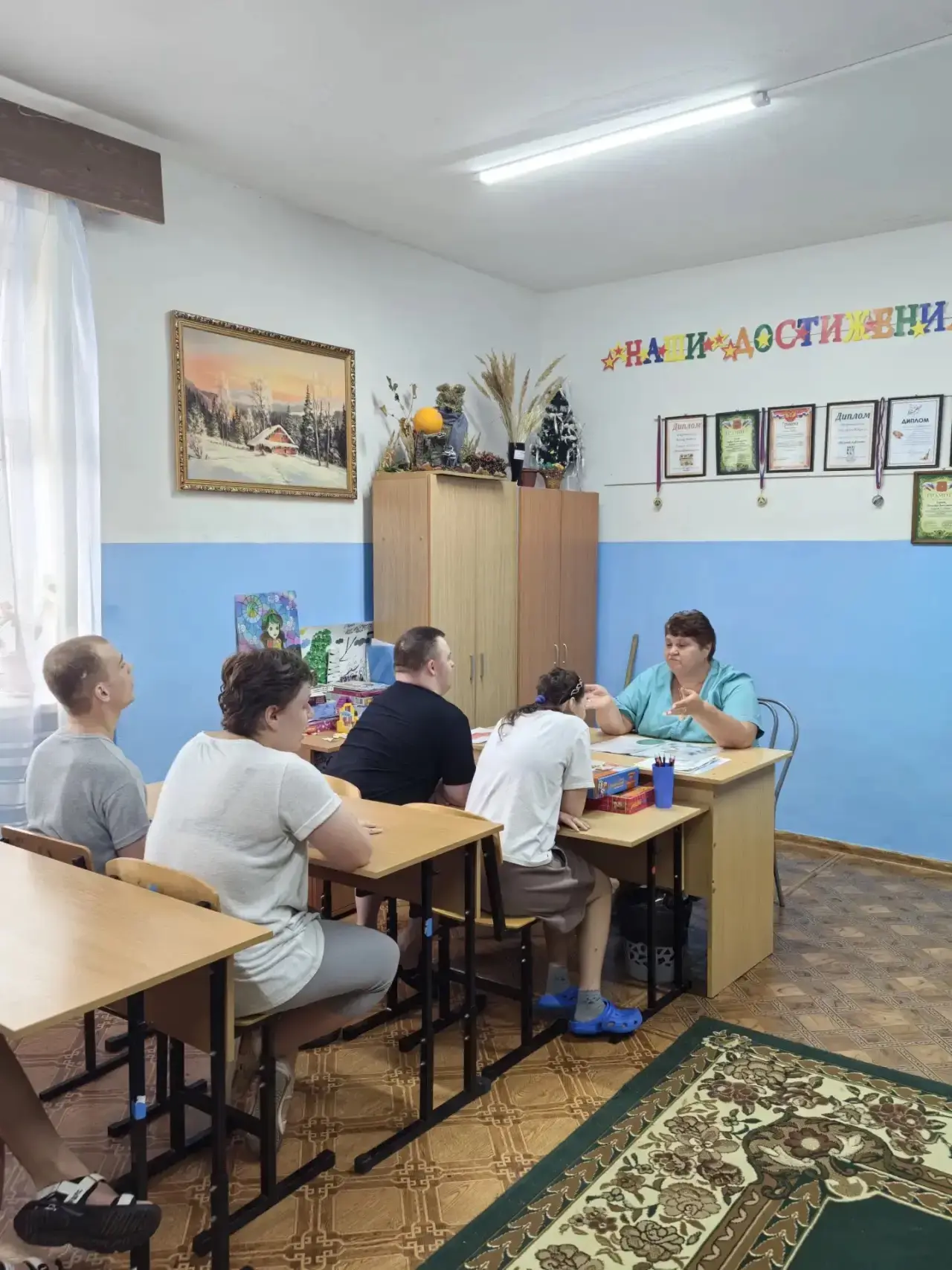 ✨18 июня в отделении молодой инвалид была проведена беседа на тему "Хорошие манеры".🤗
Ребята вспомн