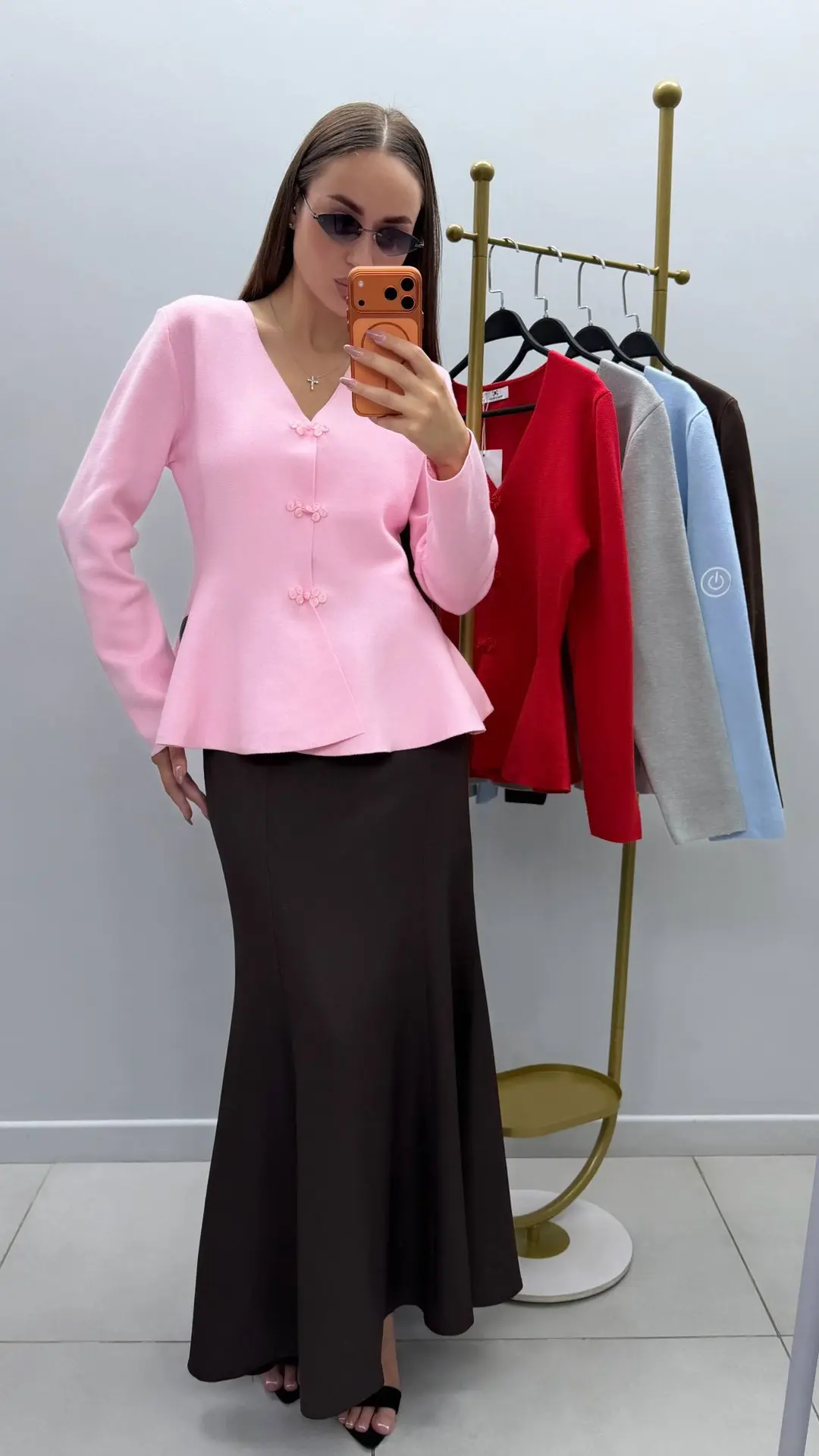 [кардиган]
.-1499₽ | one size 

colors: 5

[юбка]
.-1399₽ | 42-46

colors: 3

[очки]
.-299₽❗️