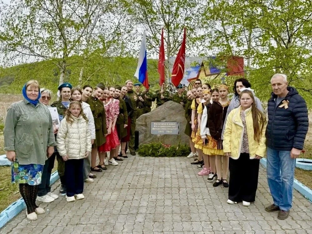 🎖️ Накануне Дня Победы курсанты-юнармейцы ВПК «Отчизна» ЦДТ «Ровесник» по инициативе к...