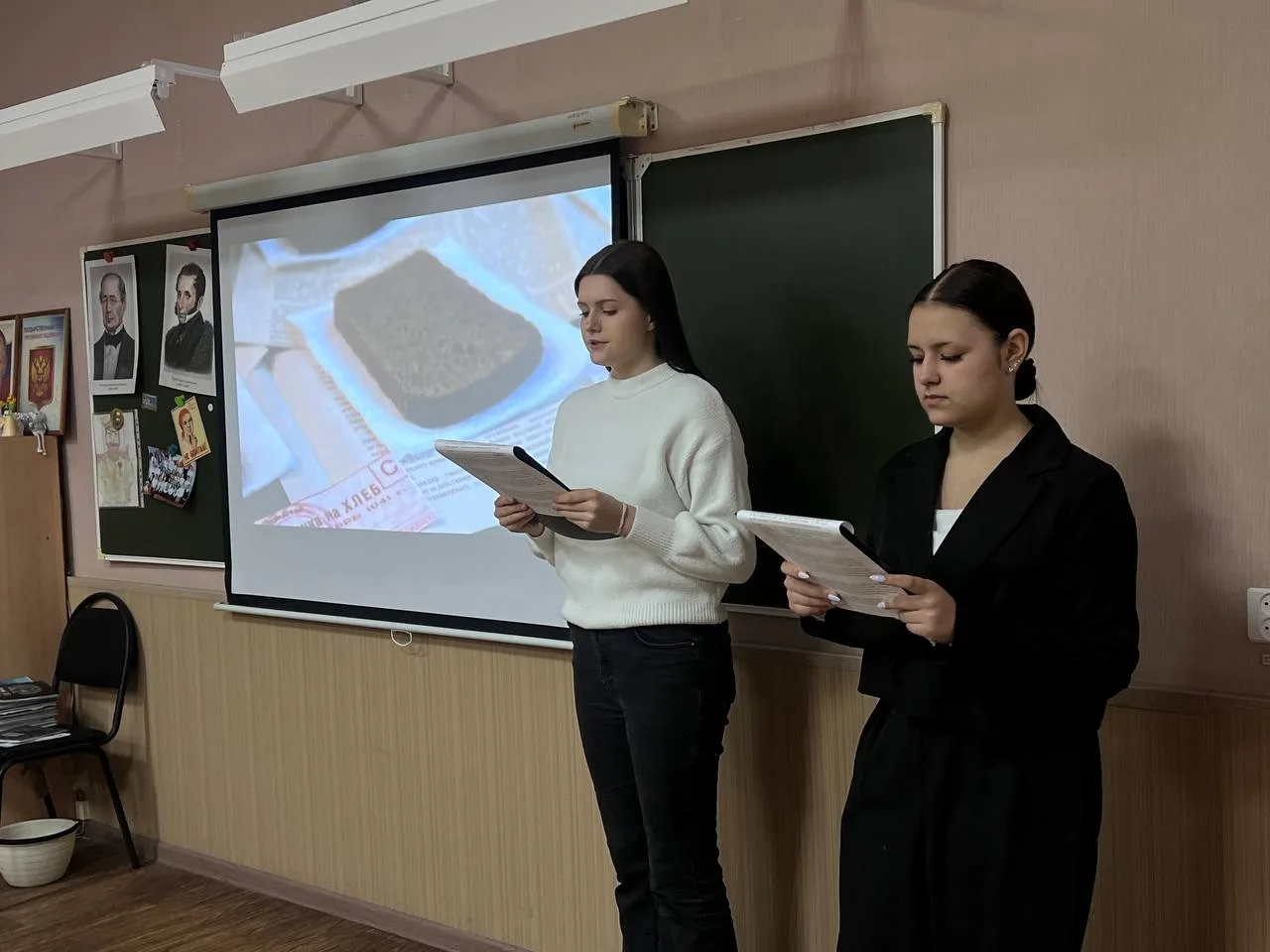 27 января — День полного освобождения Ленинграда 🕯  В честь этой памятной даты в нашей школе прошла 