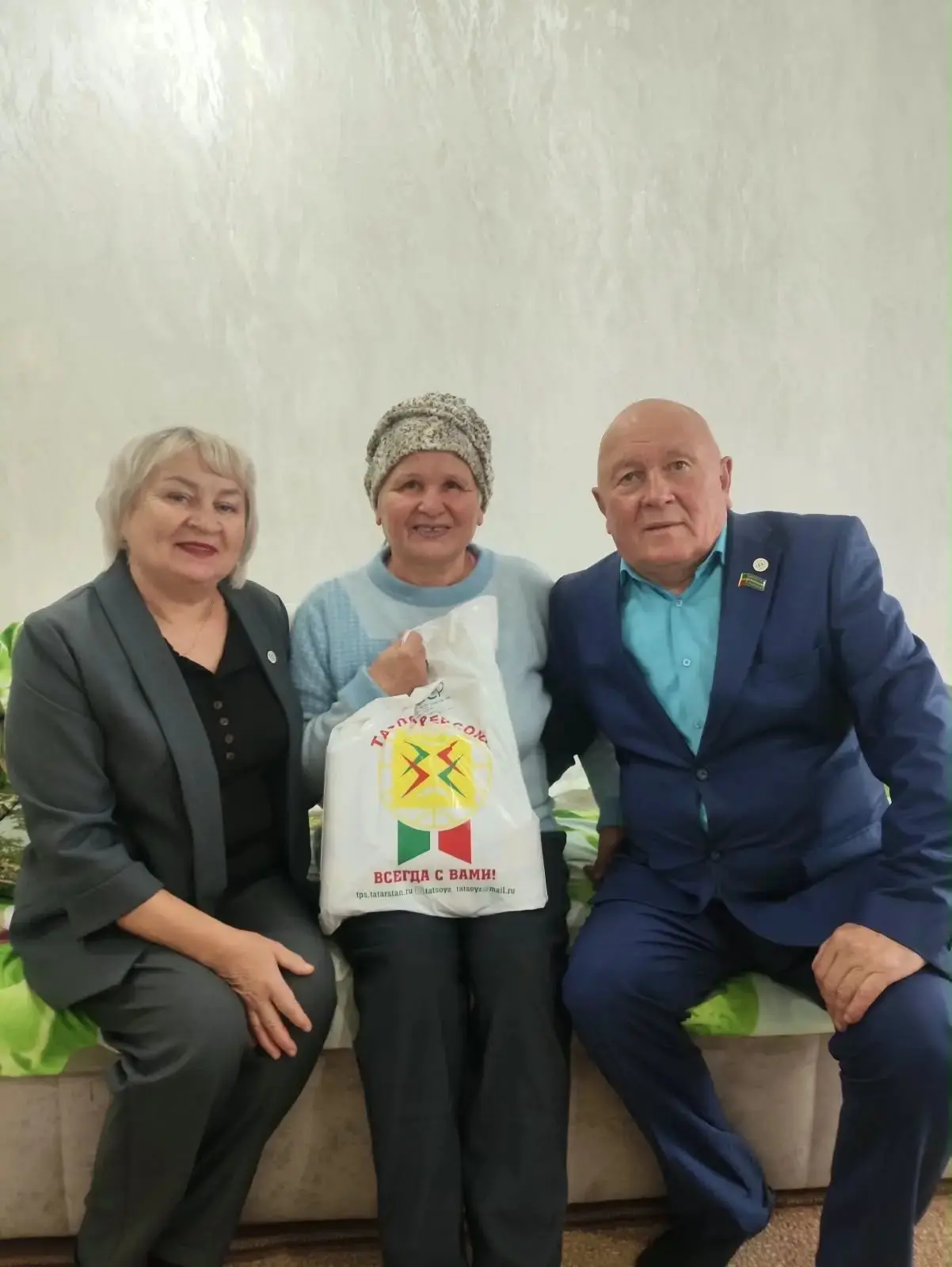 🍂 В декаду пожилых людей руководство и сотрудники СПСК «Сарман» навестили ветеранов ко...