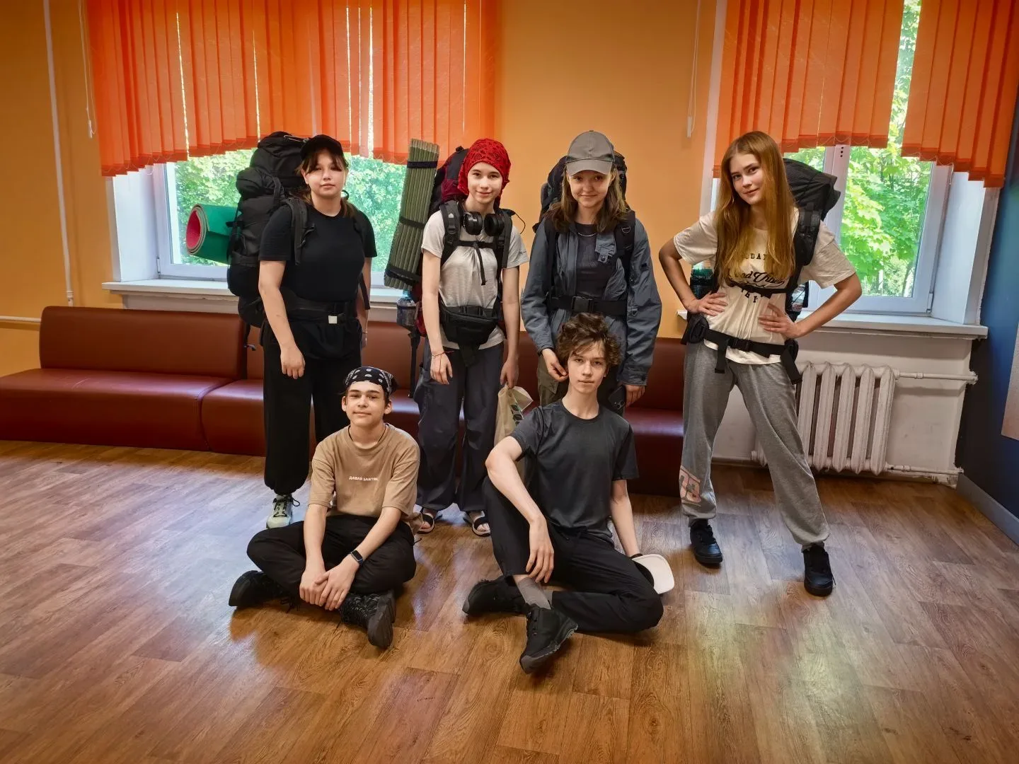 Первый серьёзный поход — и сразу по-взрослому!  🎒 С 22 по 24 мая участники школьного туристического 