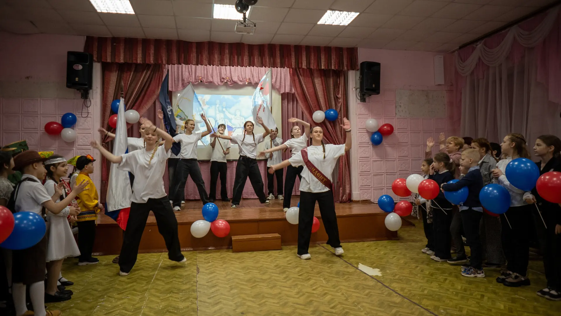 Этот год объявлен Годом единства народов России — временем, когда особенно важно помнить о дружбе, в