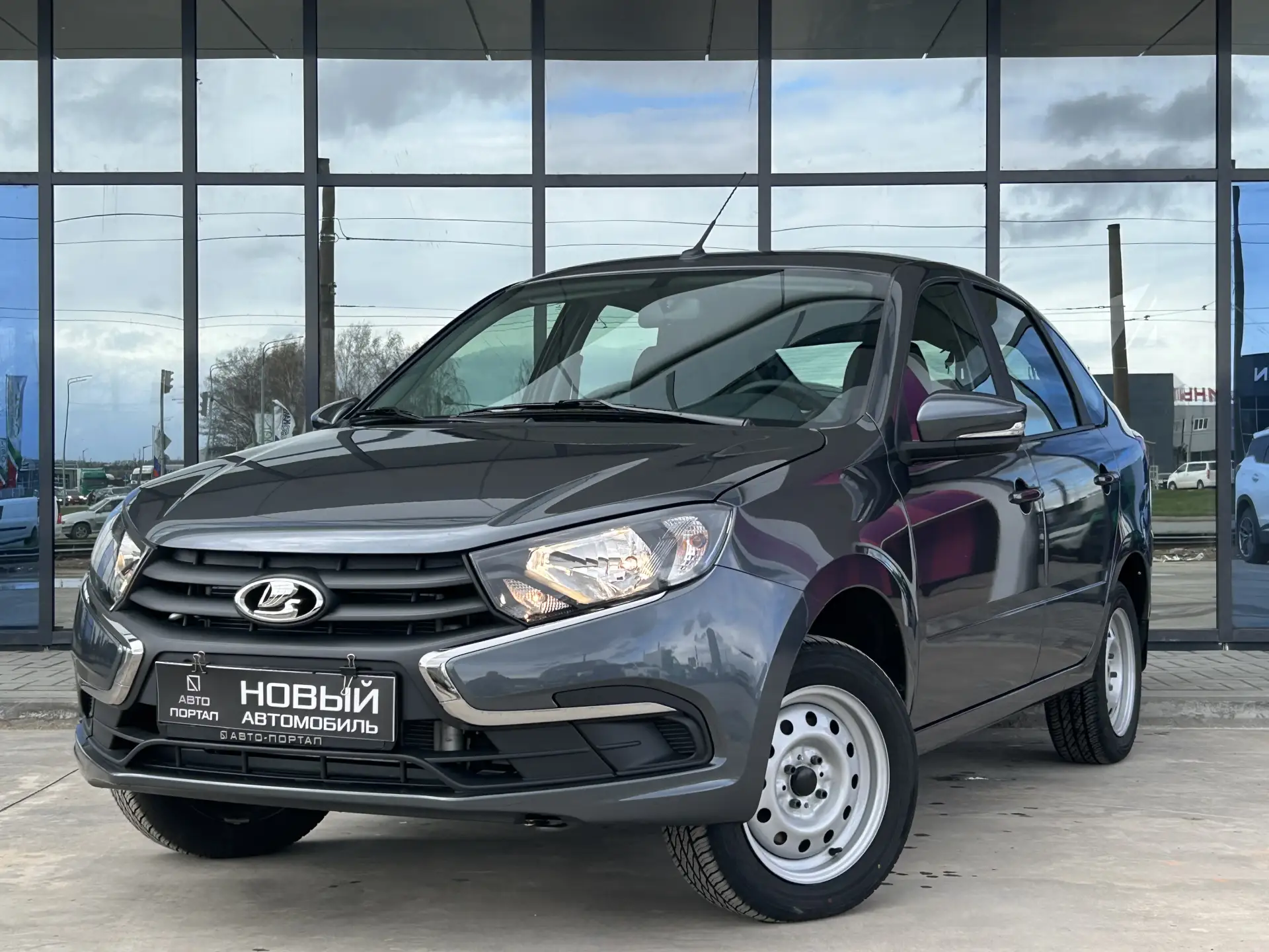 В продаже ВАЗ (LADA) Granta 1.6 MT, 2025 г.в.