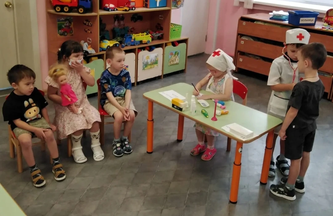 В средней  группе «Муравейник» дети очень любят играть. Именно в игре ребёнок раскрывает свои навыки