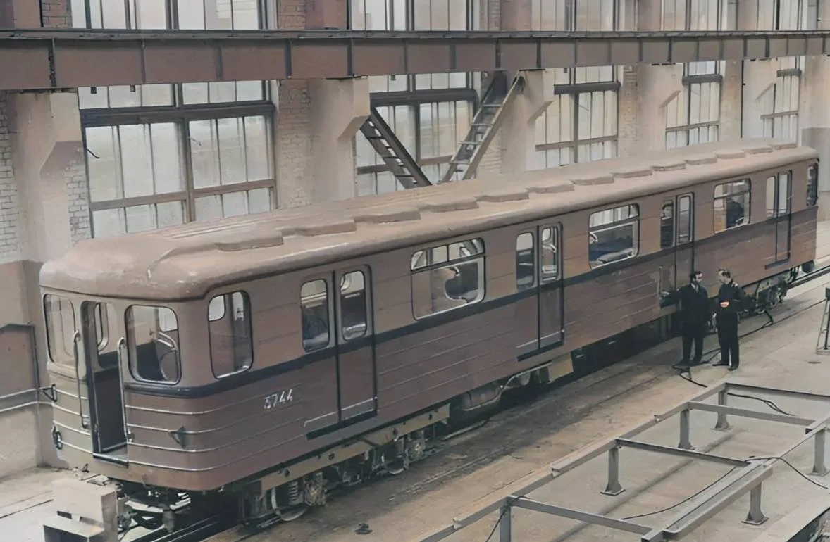 Первый вагон метро в 1968 году