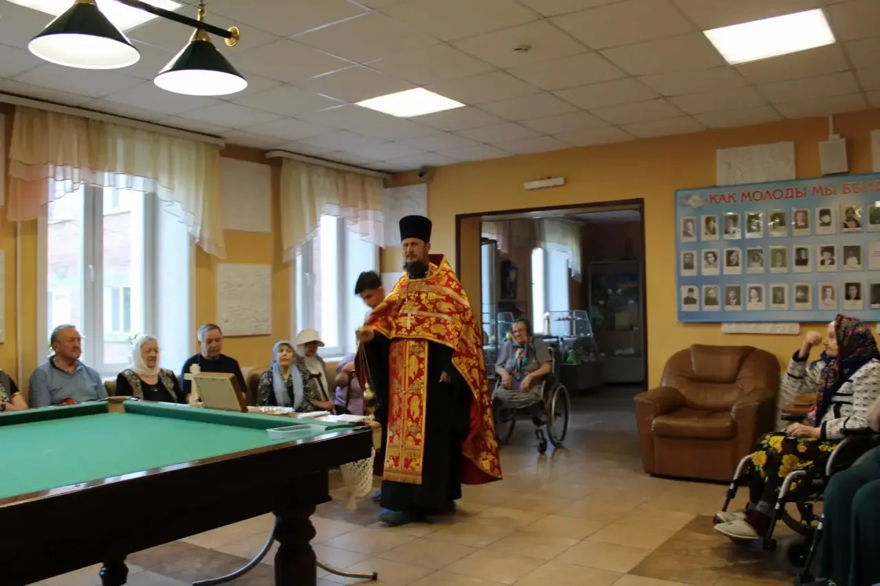 На Радоницу не остались без поминовения своих почивших родных в общей церковной молитве и жители Мар
