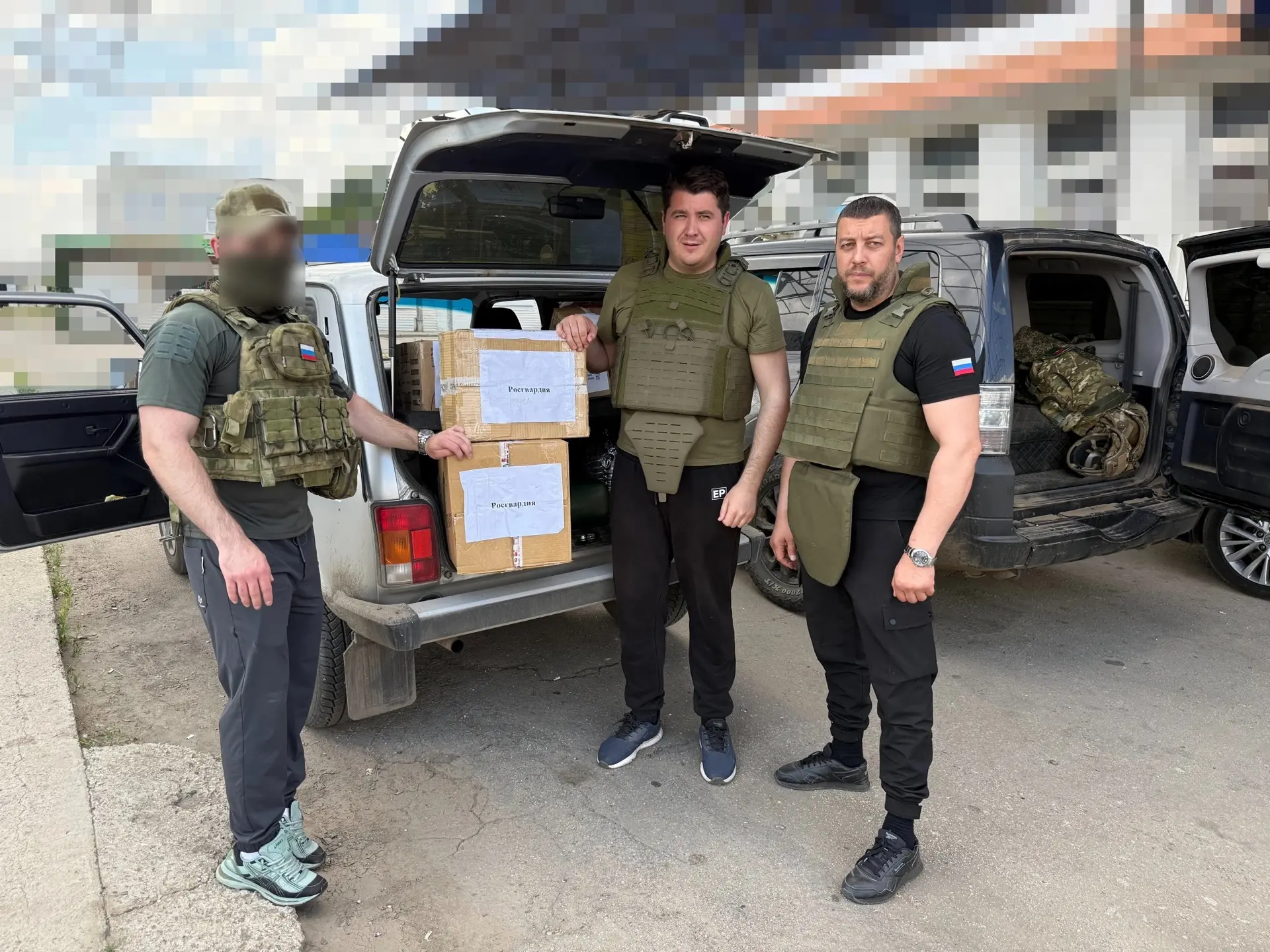 Крымские медики собрали гуманитарную помощь для коллег на передовой 🇷🇺 
 
В преддверии Дня России 