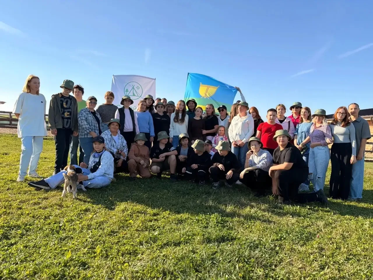 🐎Иппотерапия: социальные координаторы организовали для семей ветеранов СВО отдых на ко...