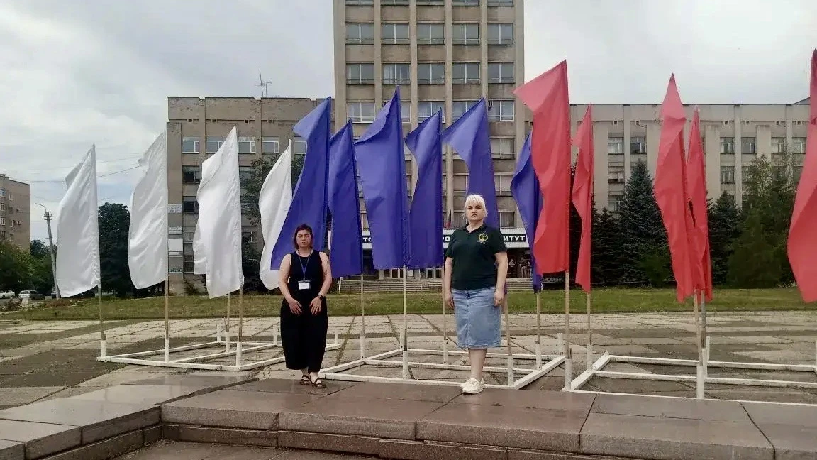 🇷🇺 Акция «Российский триколор» в Горловке