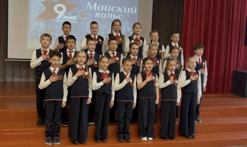 🎶 Битва хоров: О главном 🎶  7 мая в нашей школе прошел замечательный конкурс "Битва хоров", посвящен