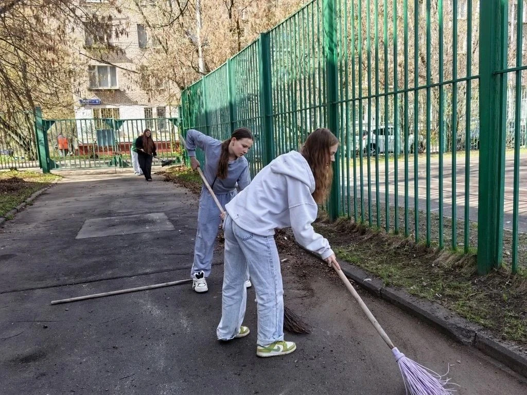 Чистота начинается с нас!  🌱 Сегодня, 1 мая, мы отмечаем День весны и труда — праздник, который объе