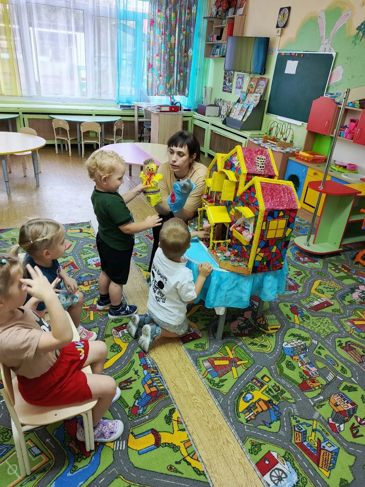 🍁Сегодня в группе10 состоялось небольшое представление кукольного театра " Колобок"🤗В...