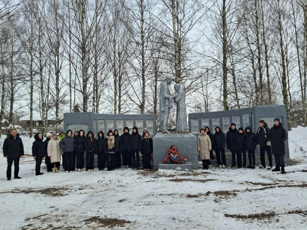 Почтим память героев
