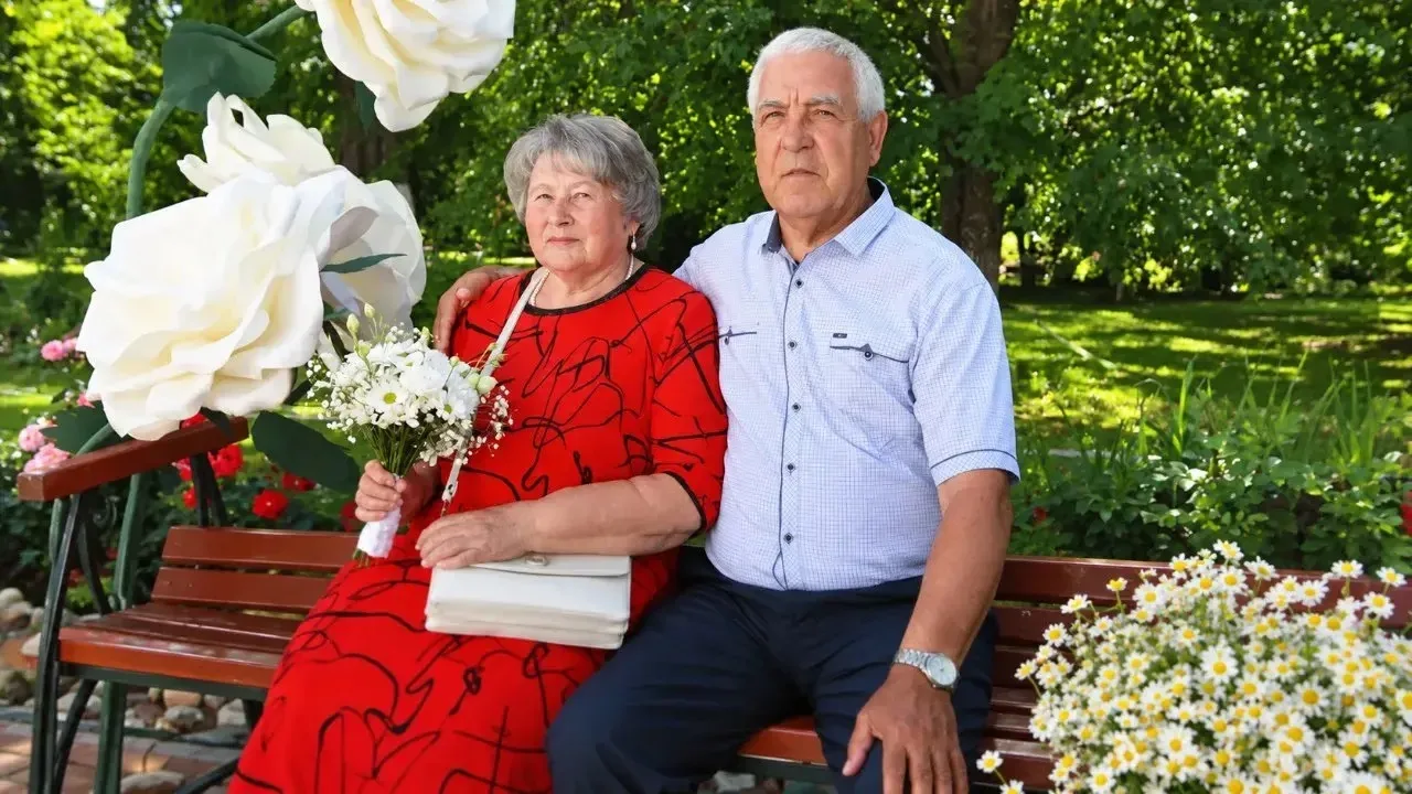 Более 100 пар старше 60 лет поженились в Вологодской области с начала года.