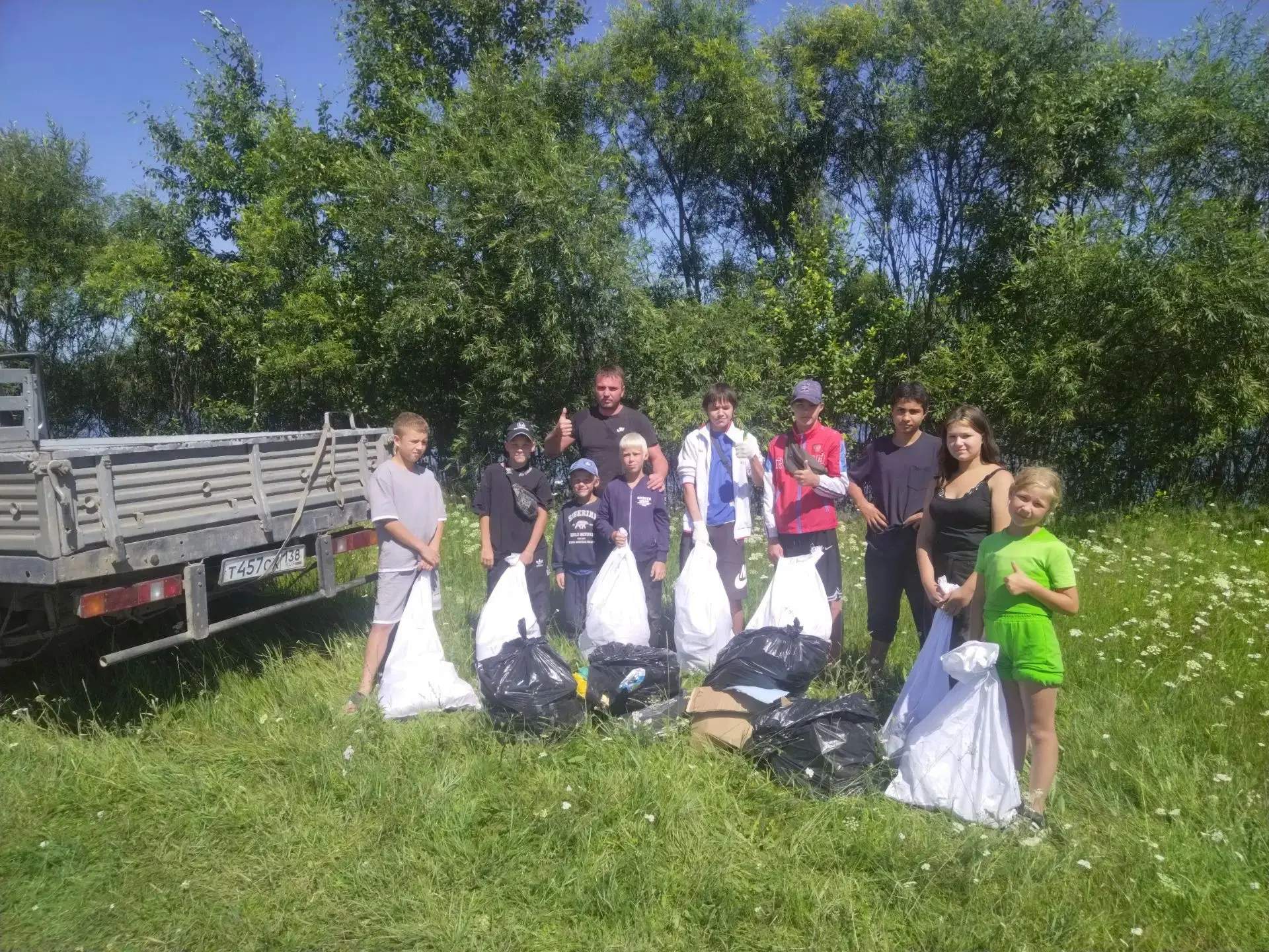 🎉 Экологическая акция: вместе делаем мир чище! 🎉

Совет отцов вместе с ребятами провели важную и н