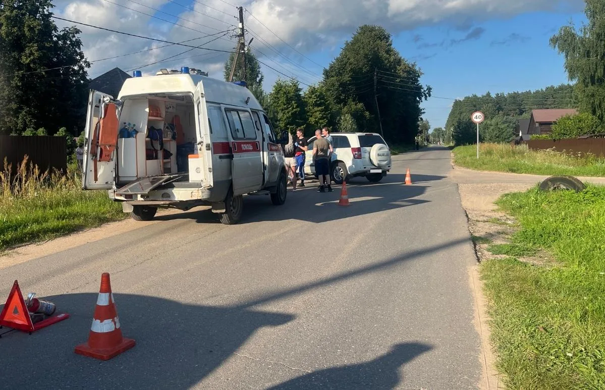 В Тверской области водитель сбил двух девочек на мотоцикле

Автомобилист приступил к маневру, не вкл