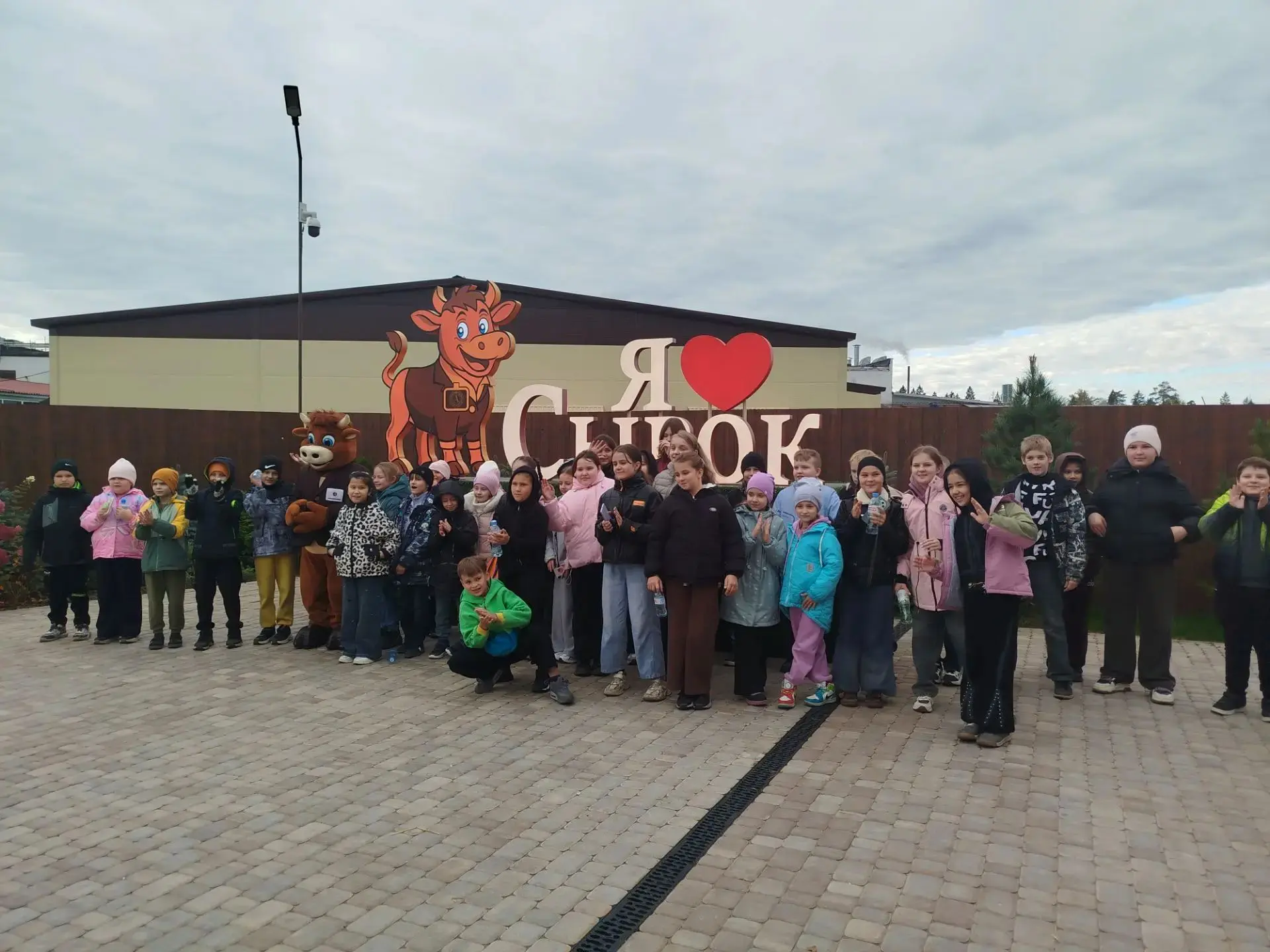 🚌Как рождается любимый сырок: 2 "А" и 4 «Г» побывали на заводе «РостАгроКомплекс» 🚜🥛