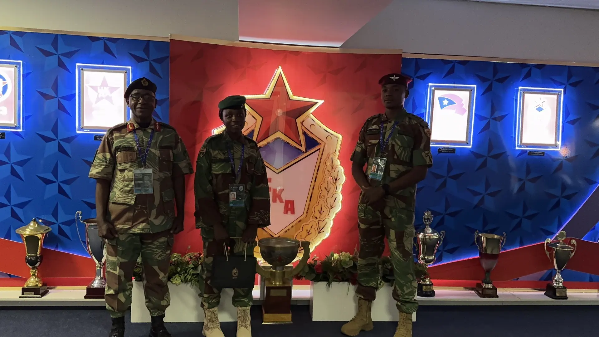 🏅Храм Побед ЦСКА: военнослужащие-альпинисты из других стран посетили музей спортивной славы ЦСКА

П