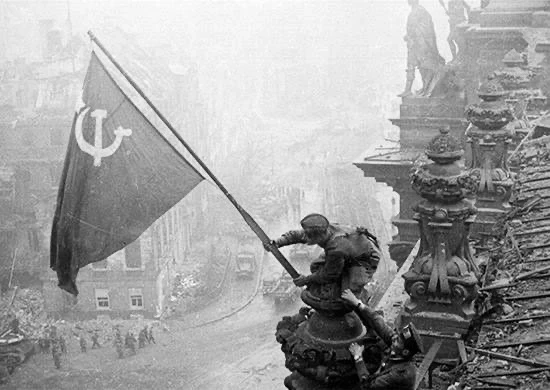 🎗 С Днём Победы!

9 Мая — день памяти, мужества и благодарности.
Помним подвиг героев, гордимся ист