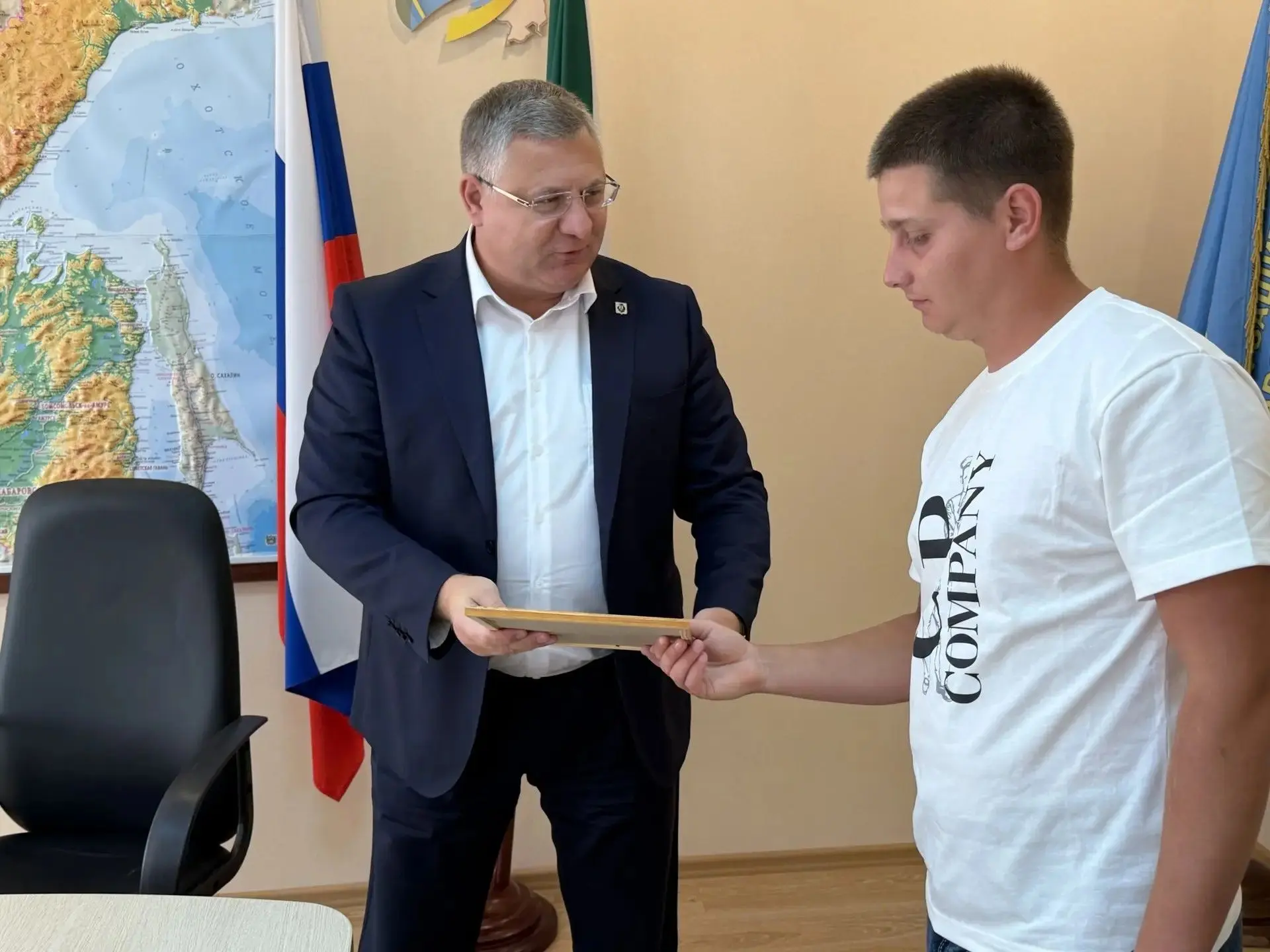 Жилищный сертификат вручен участнику СВО из числа детей-сирот в Хабаровском крае