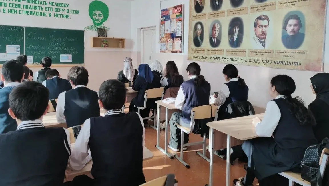 📌В рамках программы внеклассных мероприятий «Разговоры о важном» ученики 7-11 классов Курушской сред
