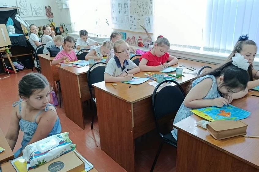 На художественном отделении успешно завершились вступительные испытания для кандидатов на обучение п