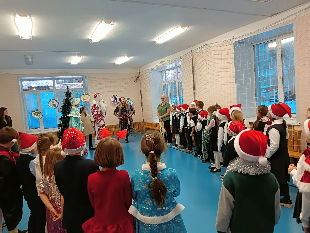 🌠 Активисты «Движения Первых» подарили новогоднюю сказку!  16 и 17 декабря в рамках проекта "Российс